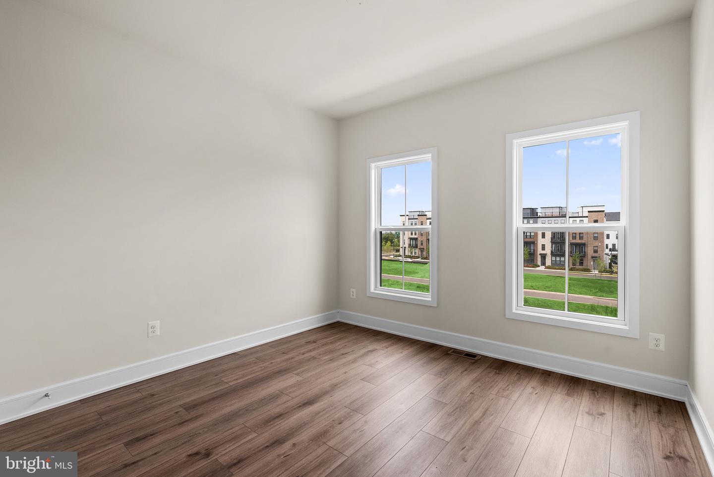 Photo 15 of 24 of 21775 Dollis Hill Ter townhome