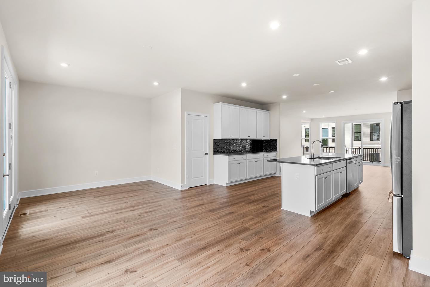 Photo 9 of 24 of 21775 Dollis Hill Ter townhome