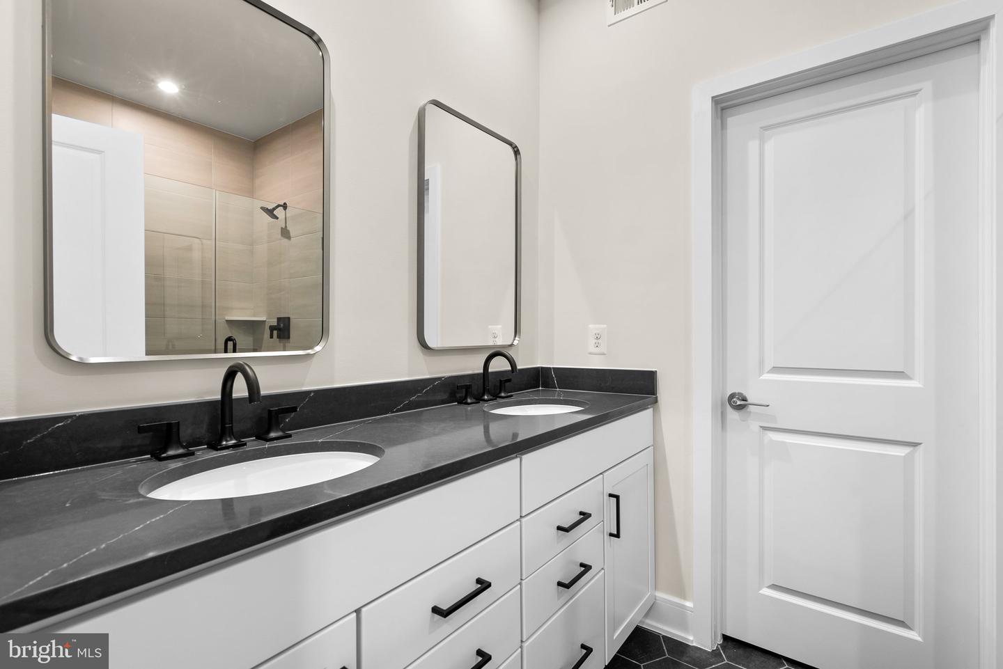 Photo 14 of 24 of 21775 Dollis Hill Ter townhome