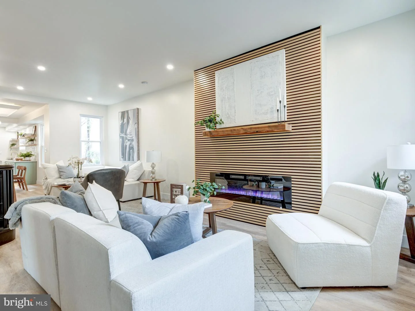 2010 E Dauphin Street