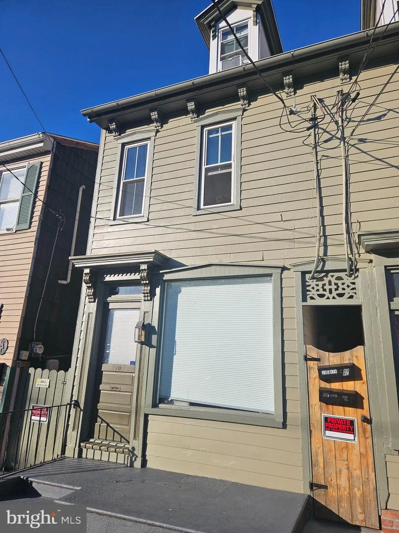 30 S 4th Street