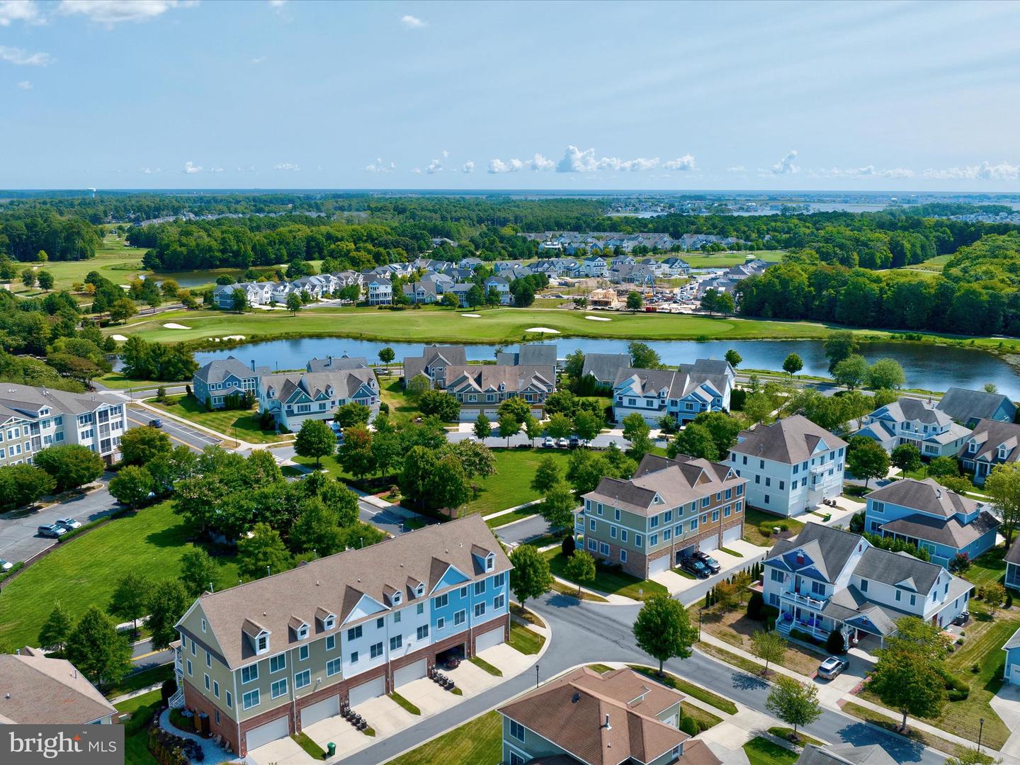 Photo 6 of 91 of 11468 W Sand Cove Rd townhome