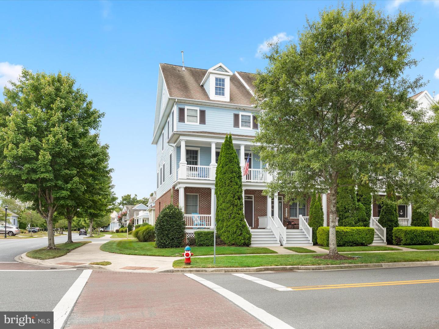 Photo 9 of 91 of 11468 W Sand Cove Rd townhome