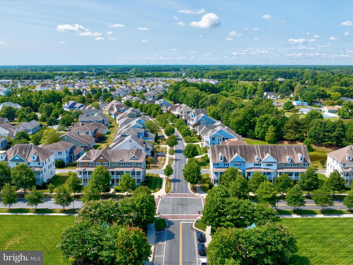 Photo 8 of 91 of 11468 W Sand Cove Rd townhome