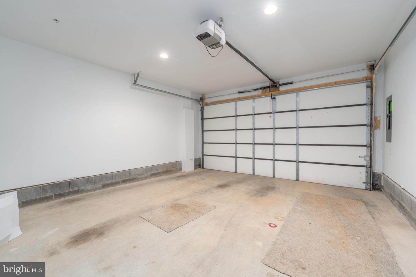 Photo 33 of 42 of 600 S Dean St townhome