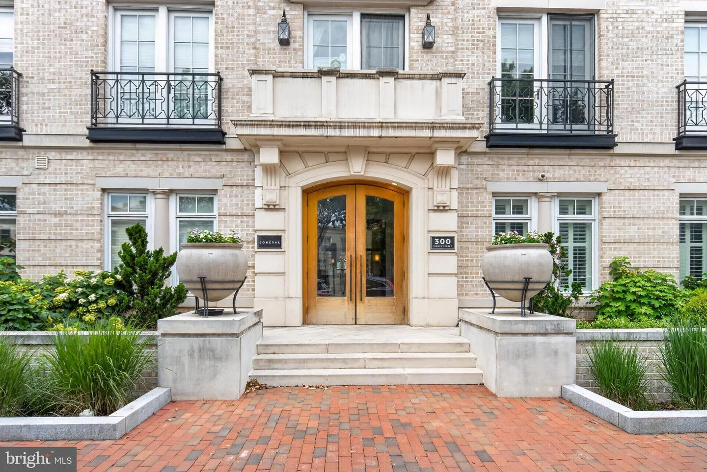 300 8th Street NE Unit 209