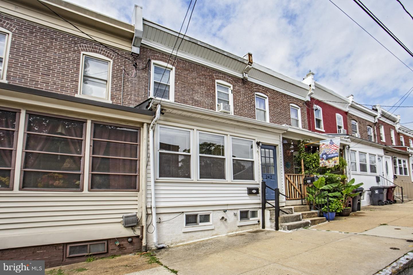 Photo 1 of 23 of 242 6th Ave townhome