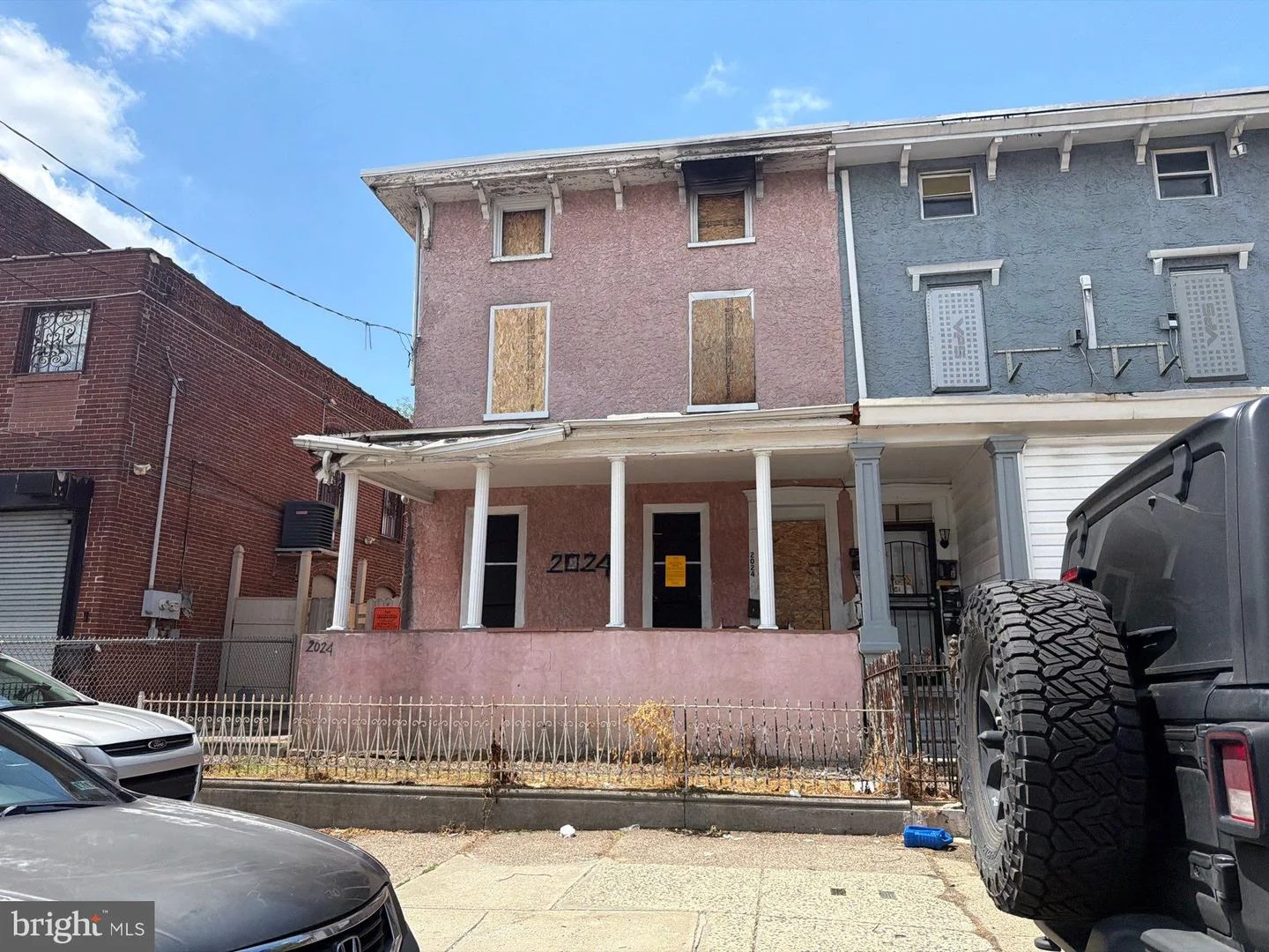 2024 E Madison Street
