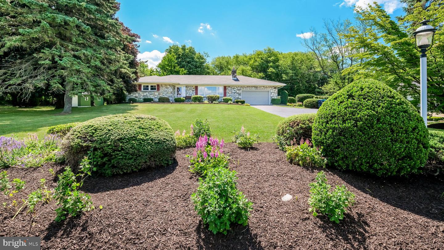 1727 Rickert Rd