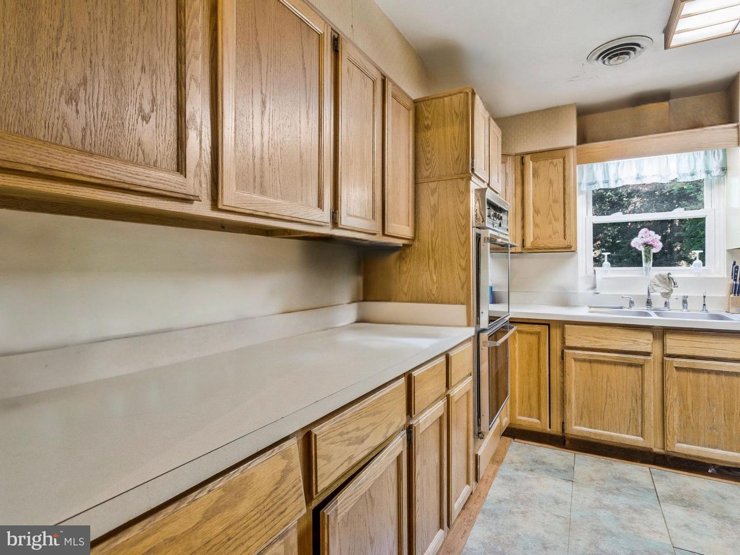 Photo 6 of 12 of 5664 W Mount Aventine Rd house