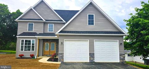 Single Family Residence in Harrisburg PA 4220 North Progress AVENUE.jpg