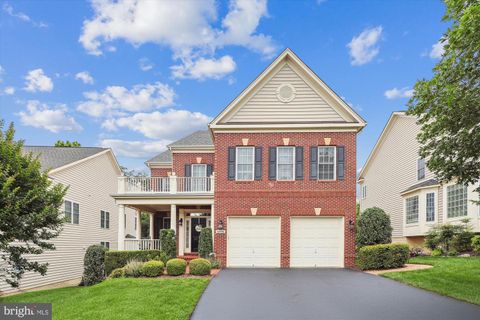 Single Family Residence in Ashburn VA 42448 Moreland Point COURT.jpg