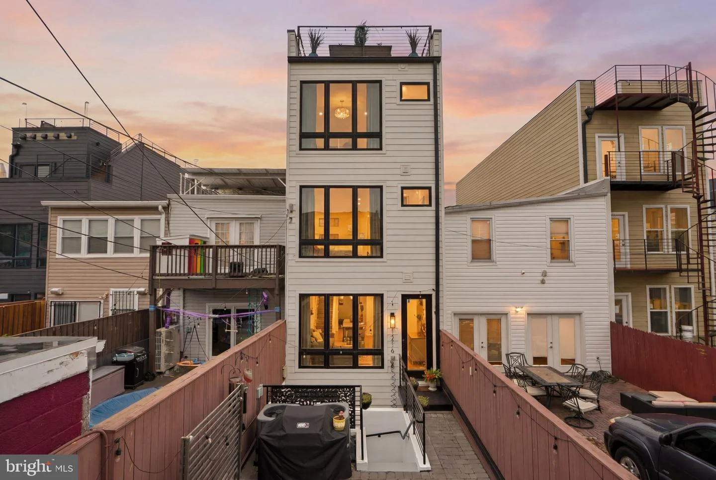 1216 I Street NE Unit B