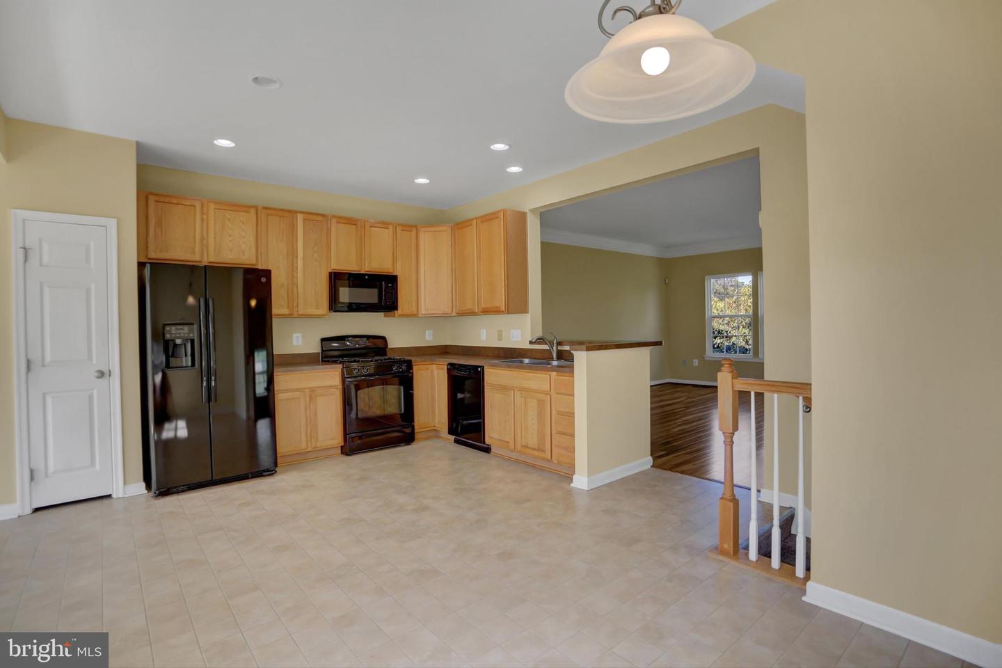 Photo 5 of 49 of 12430 N Welty Road townhome