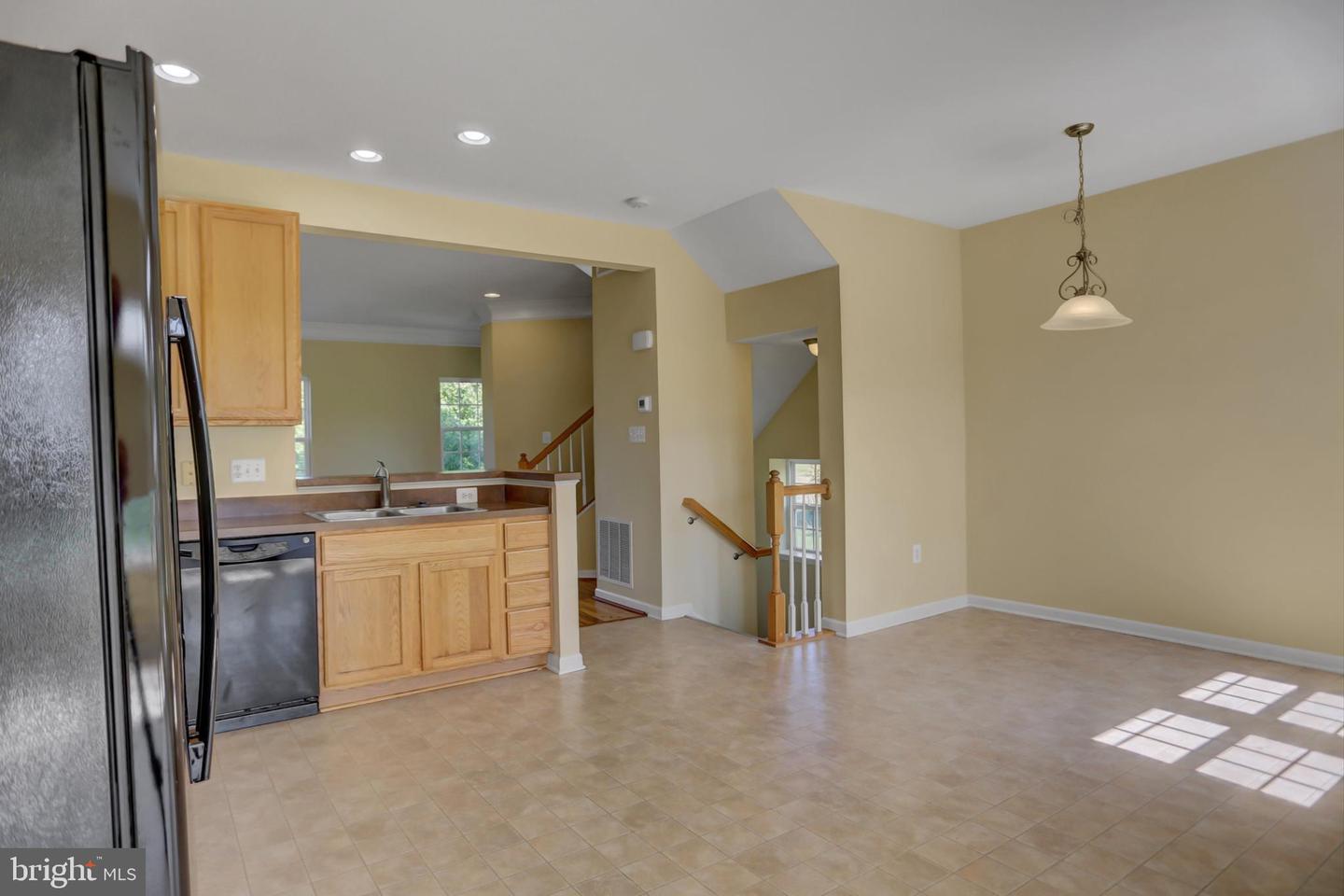 Photo 14 of 49 of 12430 N Welty Road townhome