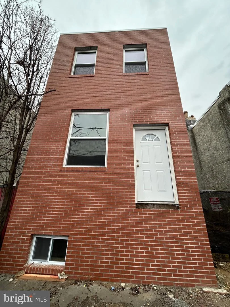 2029 E Auburn Street
