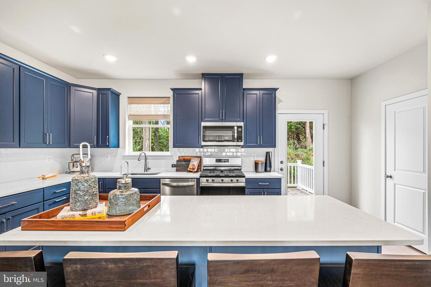 Photo 5 of 35 of 13 Shamrock Cir townhome