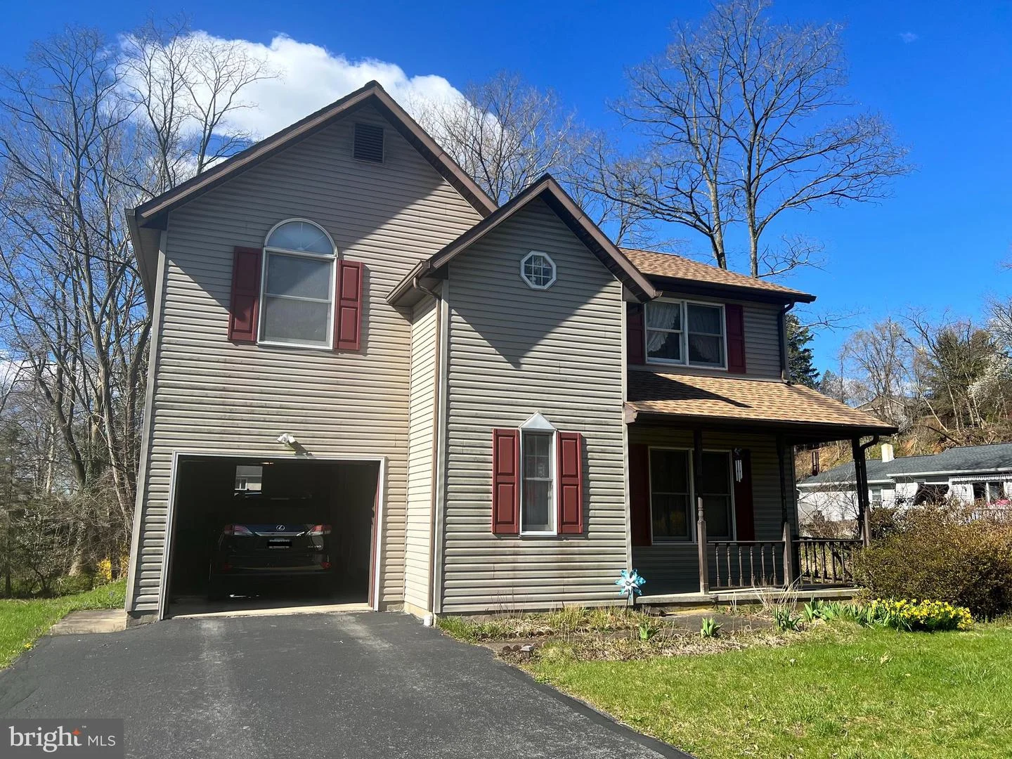 512 Rolling Green Dr