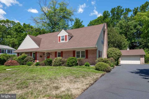 Single Family Residence in Dover DE 181 Crescent DRIVE.jpg