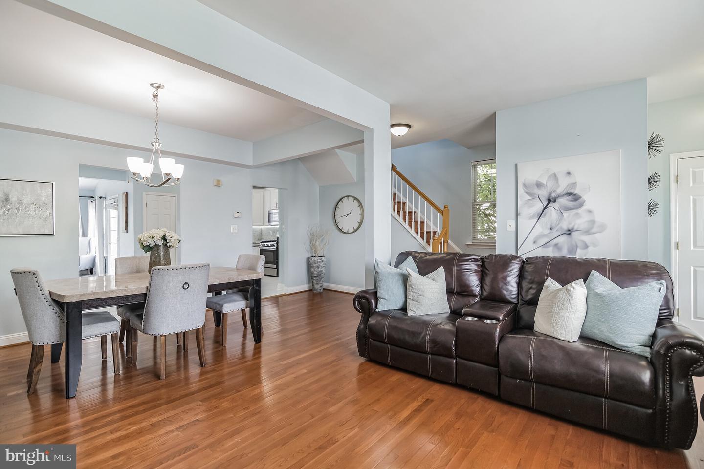 Photo 5 of 30 of 2565 Miranda Ct townhome