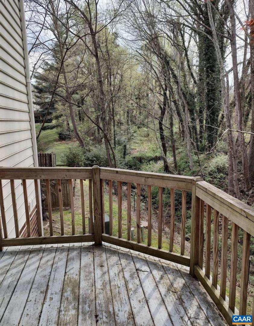 Photo 6 of 15 of 1000 Huntwood Ln townhome