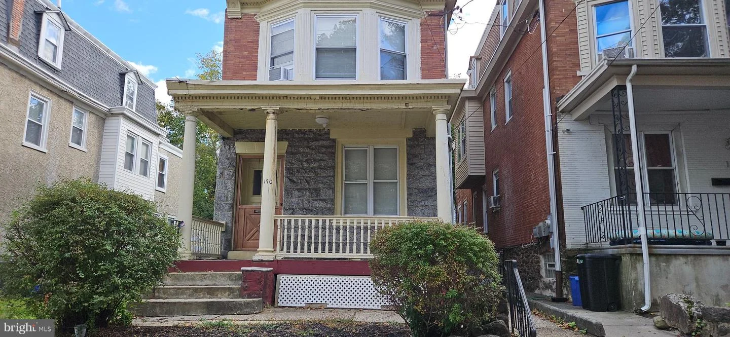 130 W Logan Street