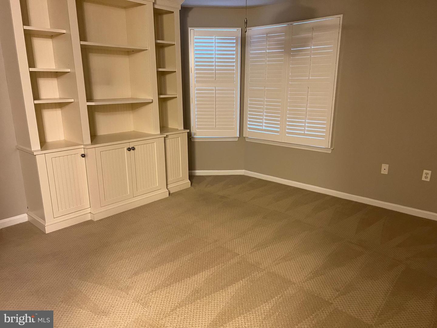 Photo 30 of 40 of 322 Oyster Cove Dr condo