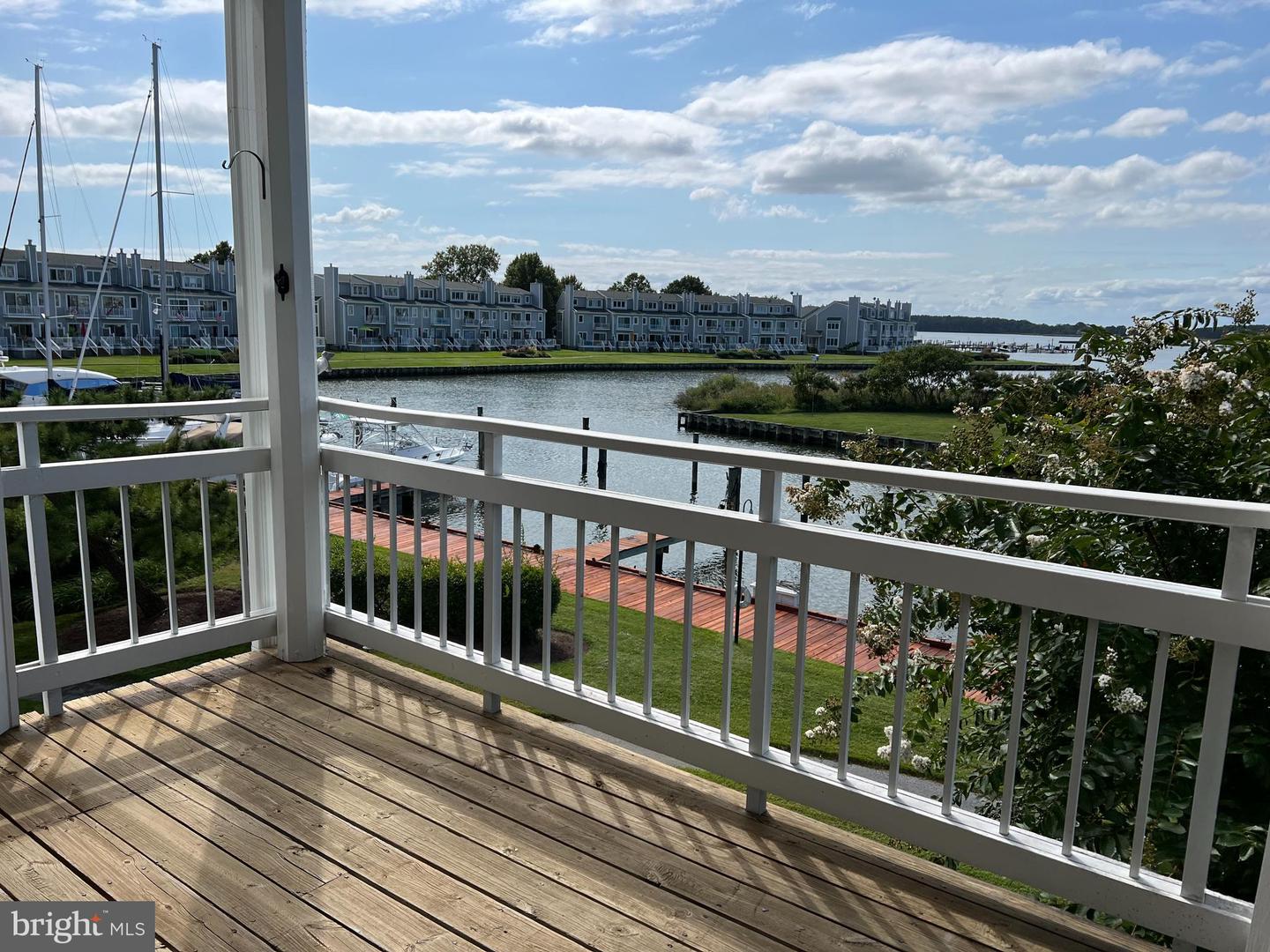 Photo 21 of 40 of 322 Oyster Cove Dr condo