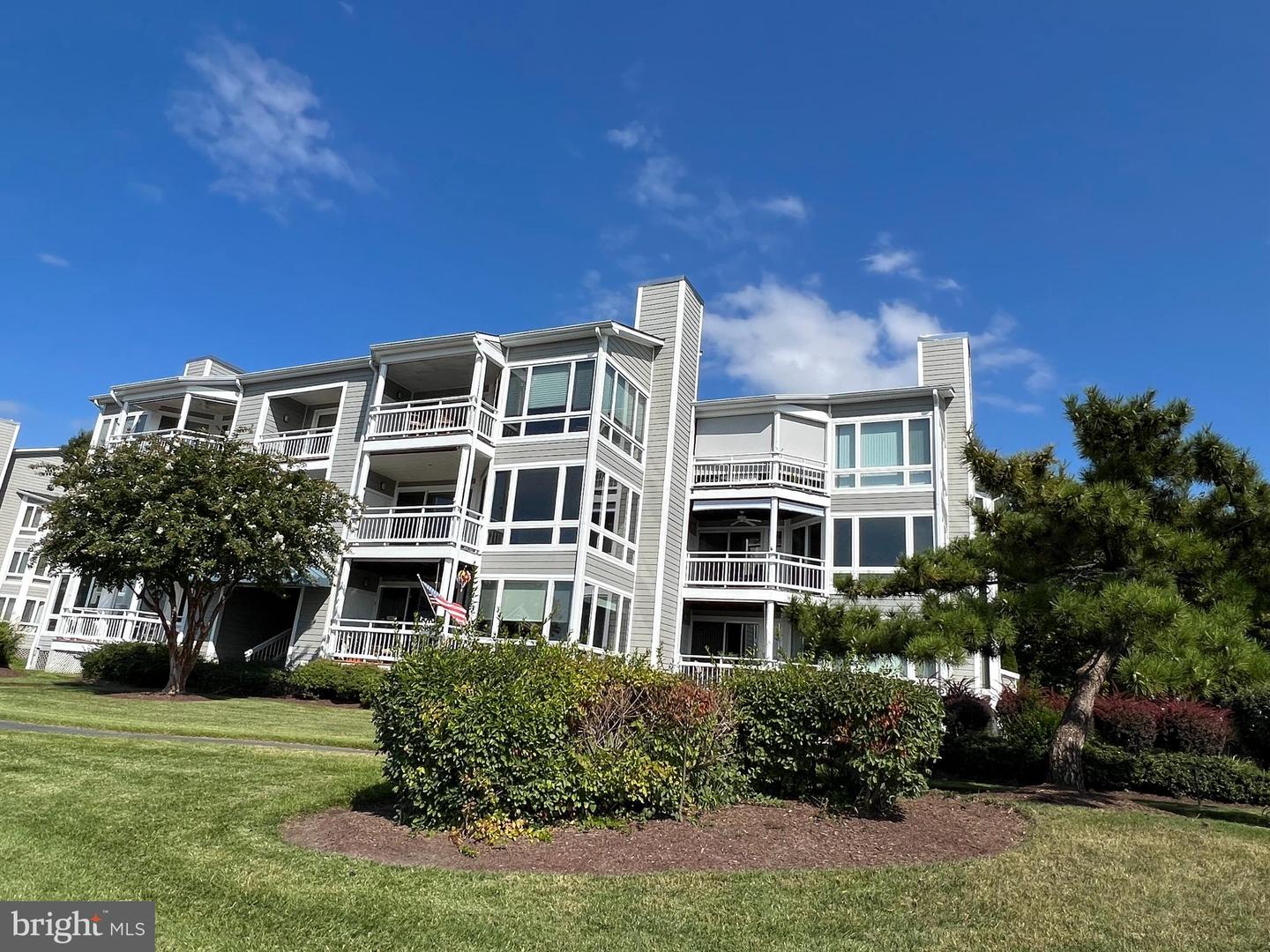 Photo 38 of 40 of 322 Oyster Cove Dr condo