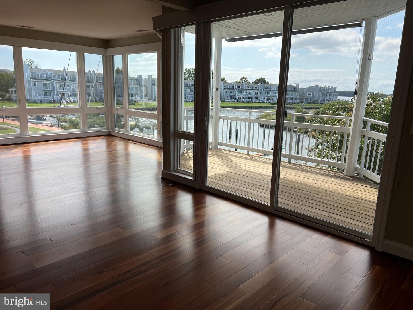Photo 26 of 40 of 322 Oyster Cove Dr condo