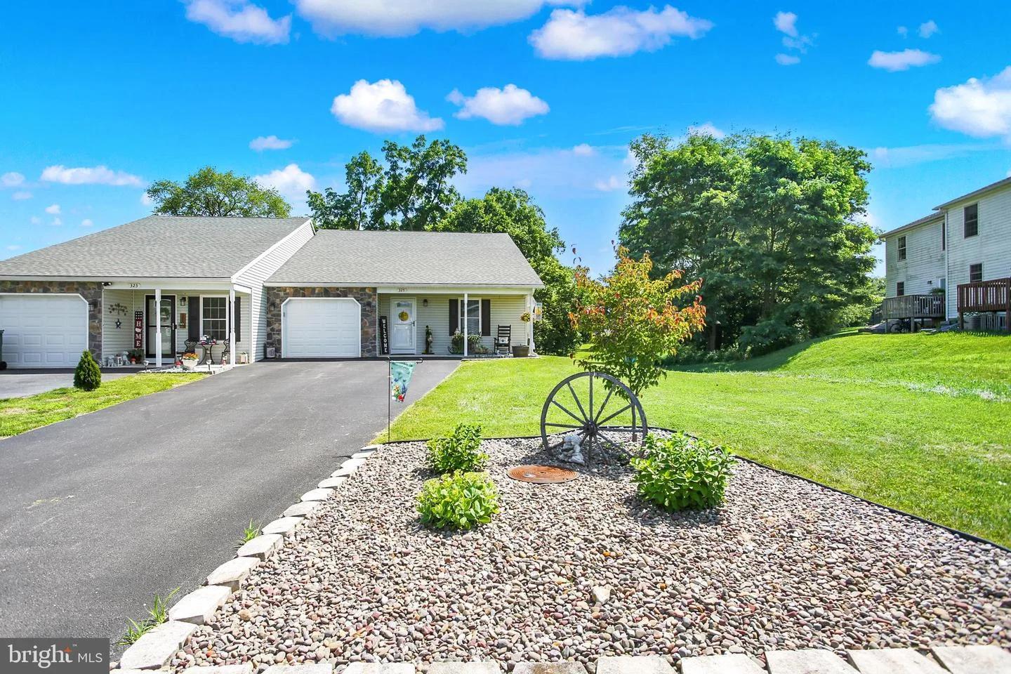 325 Pelham Court
