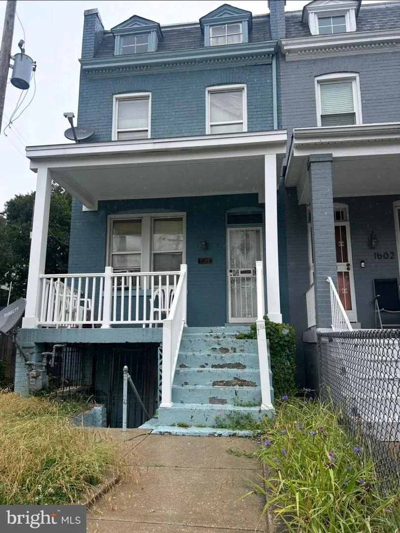 1600 A Street SE