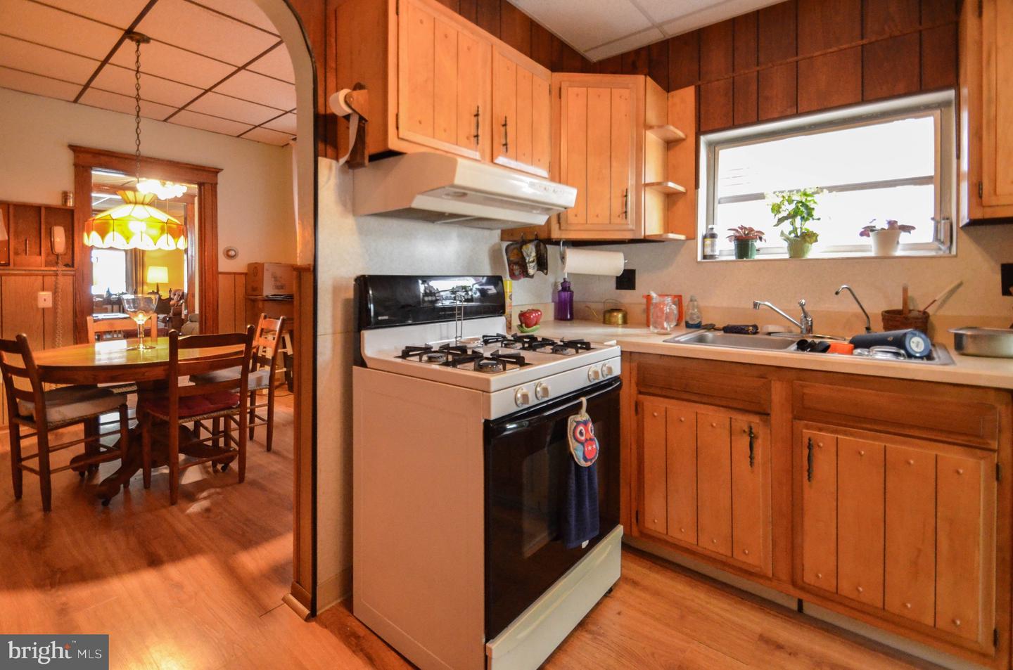 Photo 13 of 29 of 808 Elm St townhome