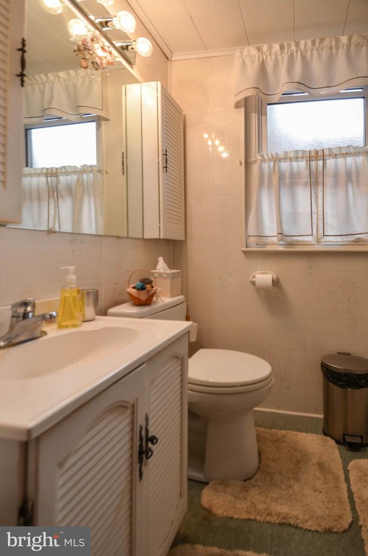 Photo 21 of 29 of 808 Elm St townhome