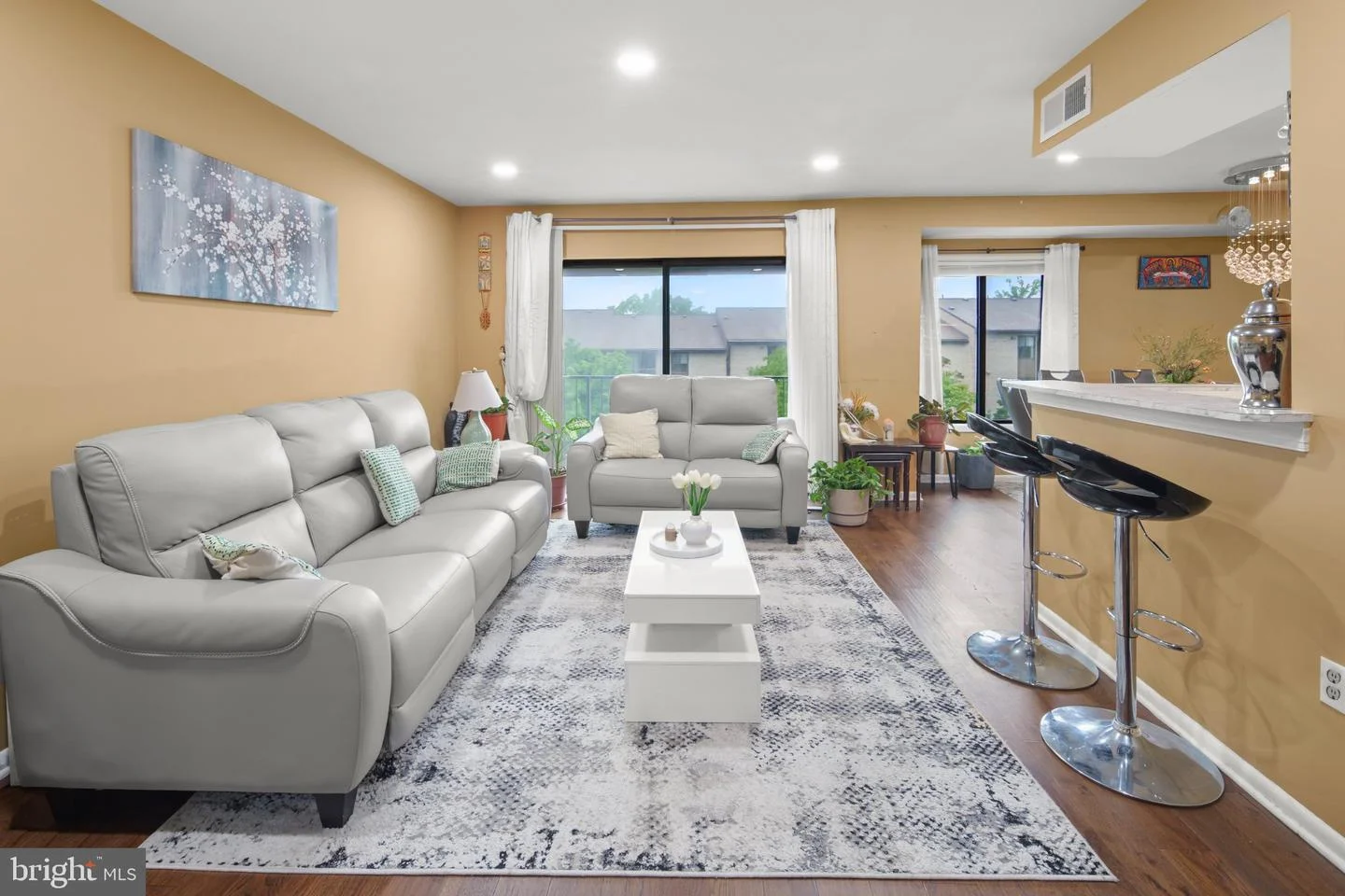 6946 Hanover Parkway Unit 301
