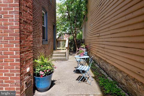 Townhouse in Trenton NJ 132 Jackson STREET 20.jpg