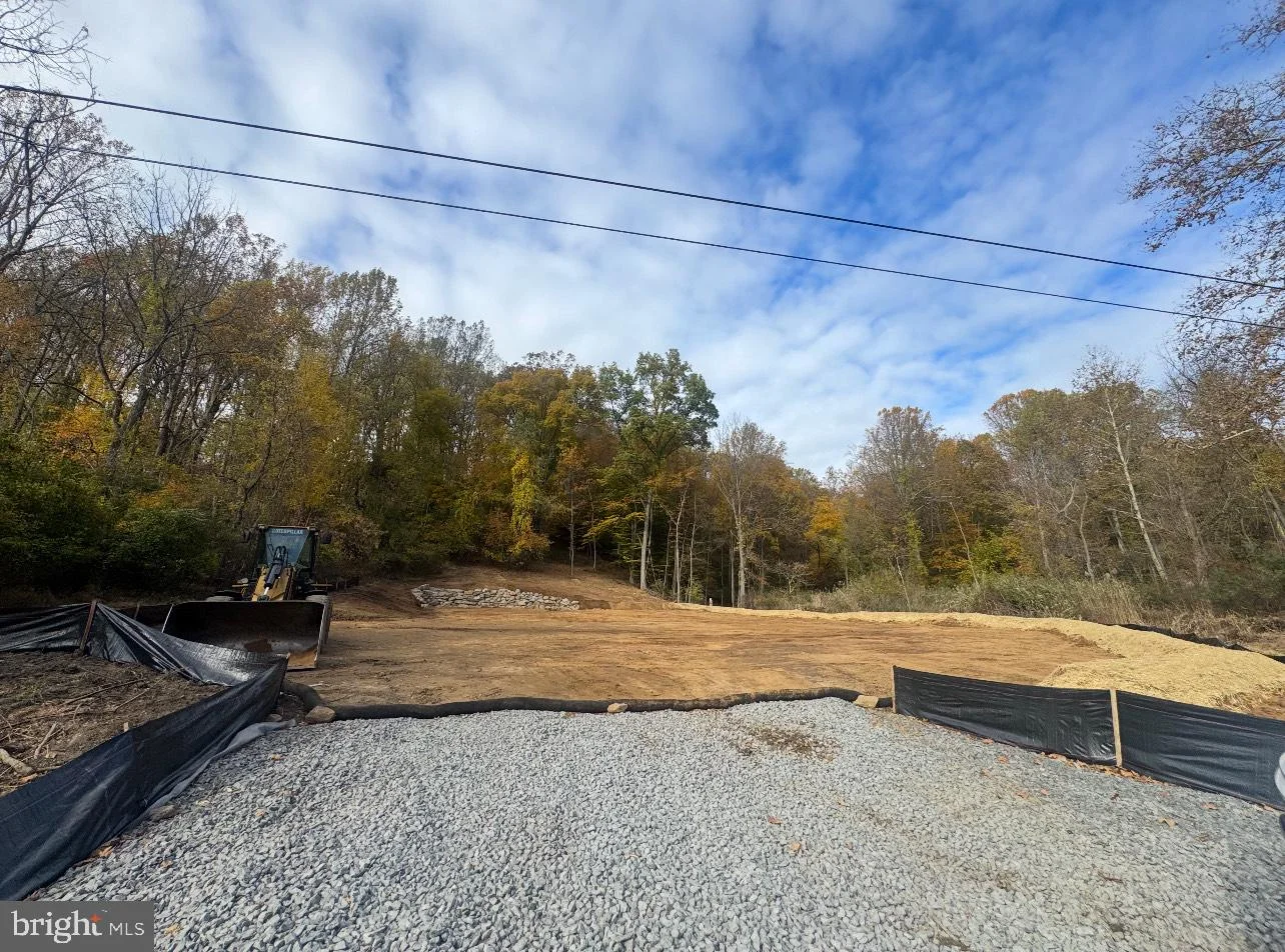 1351 Baltimore Pike