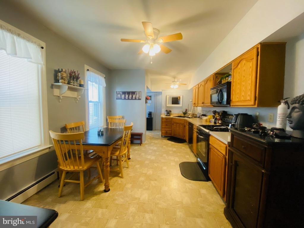 Photo 5 of 6 of 31 Elm St townhome