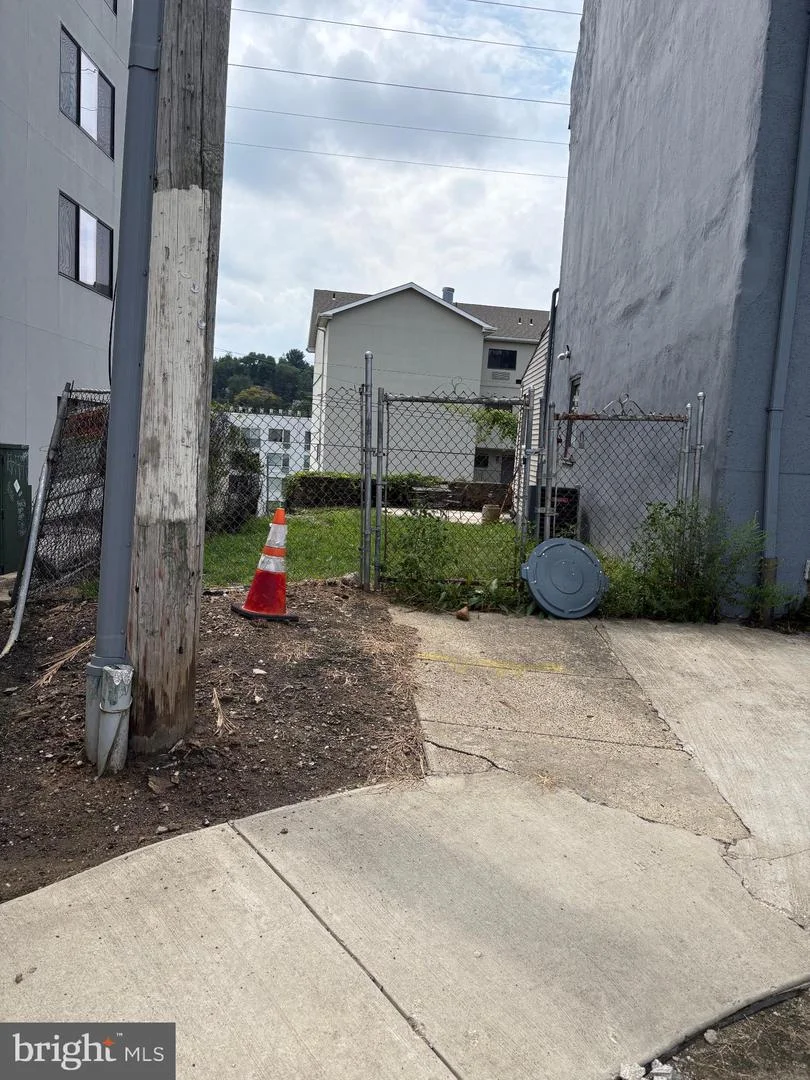4610 Canton St