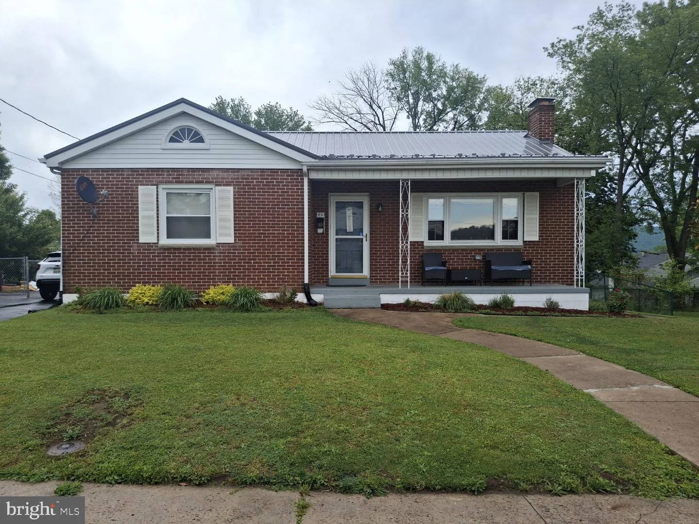 40 Memorial Avenue