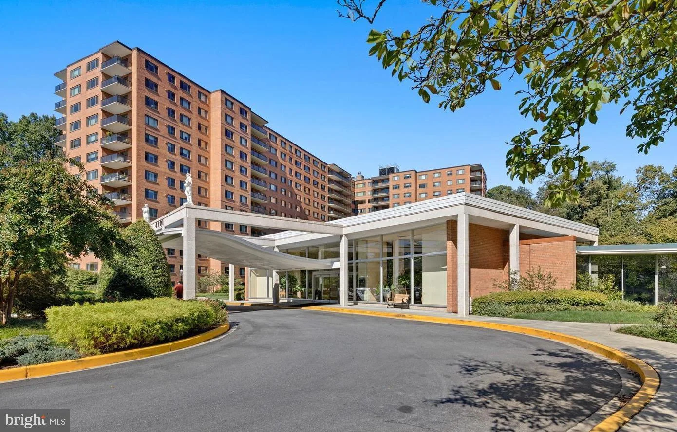 4201 Cathedral Avenue NW Unit 220E