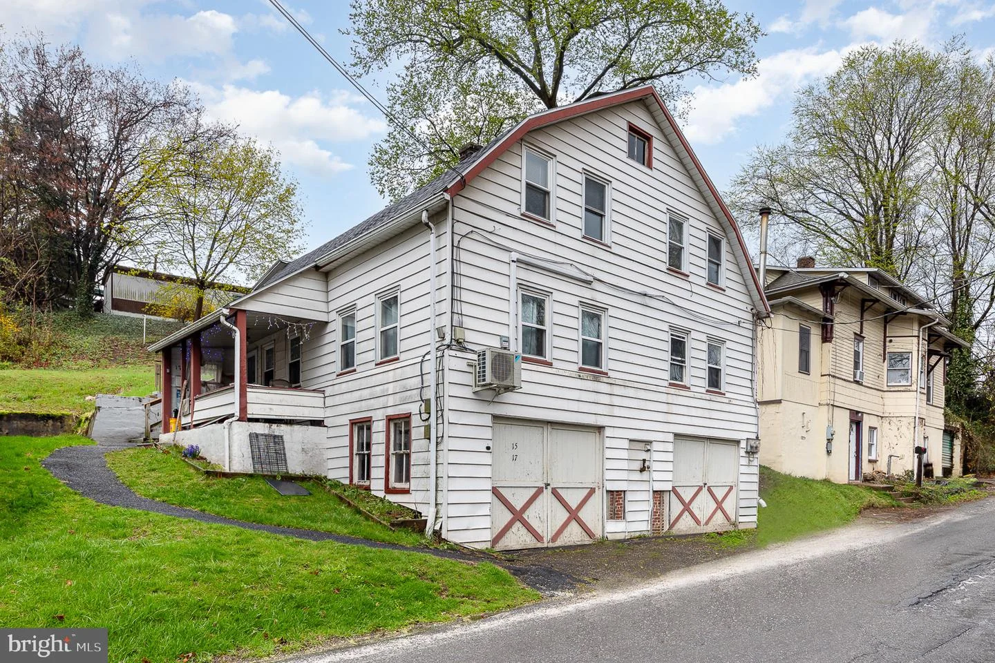 15-17 Locust Street