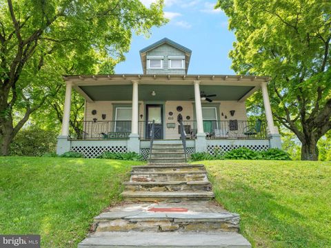 Single Family Residence in Ridley Park PA 610 Swarthmore AVENUE.jpg