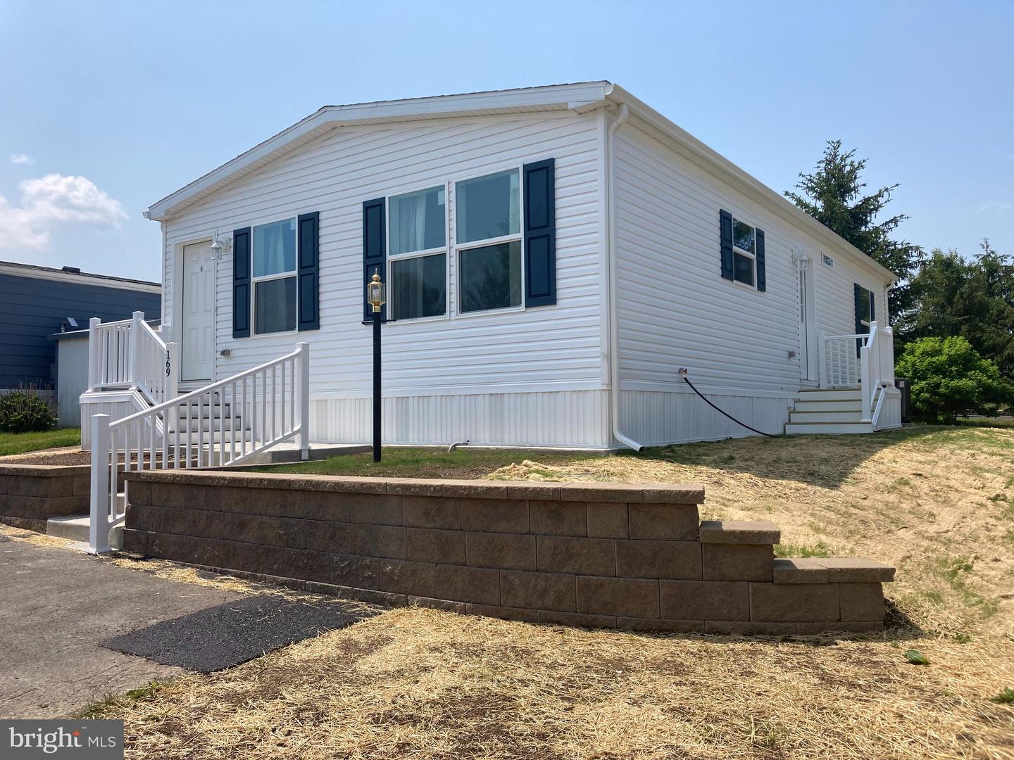Photo 2 of 14 of 169 Hillside Ct mobile home