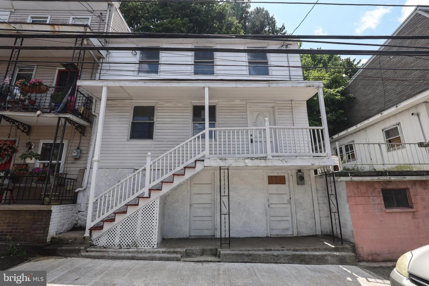 445 E Norwegian Street