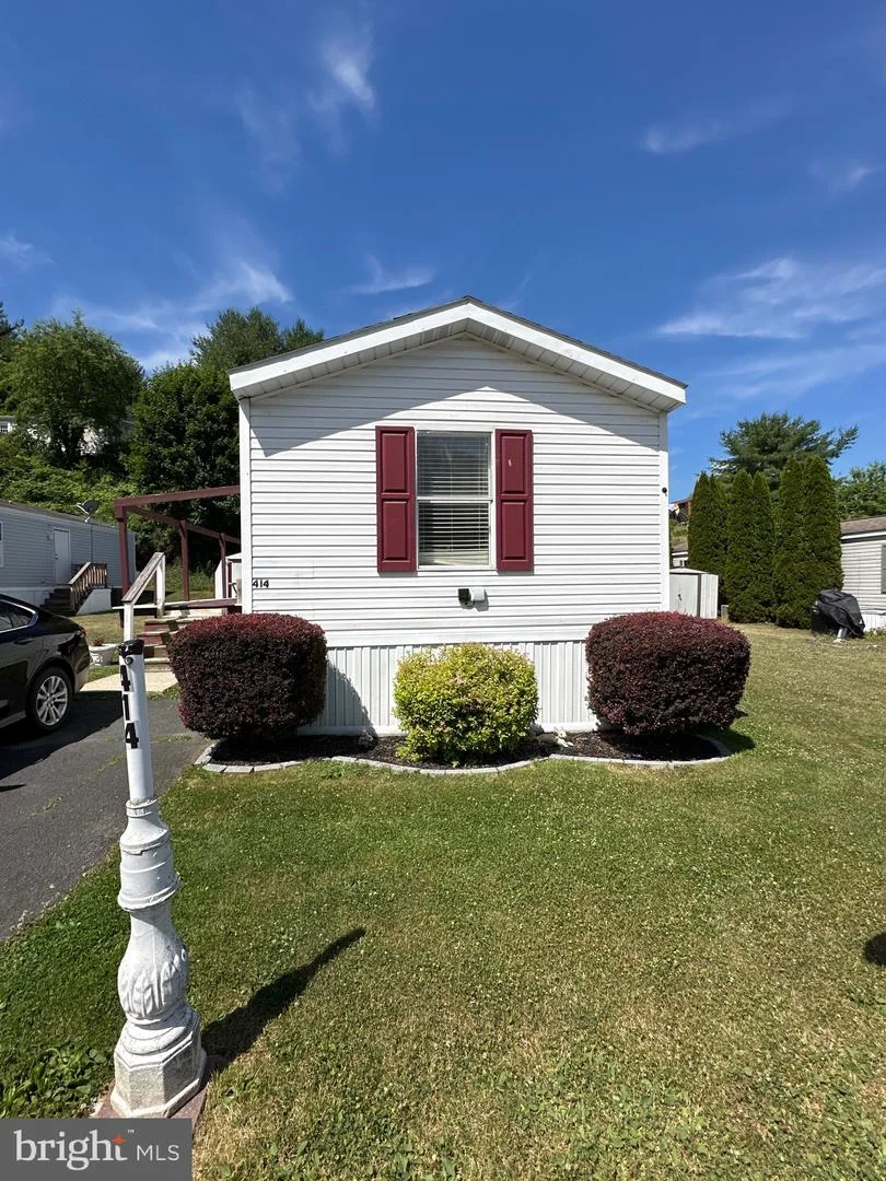 414 Frieden Manor