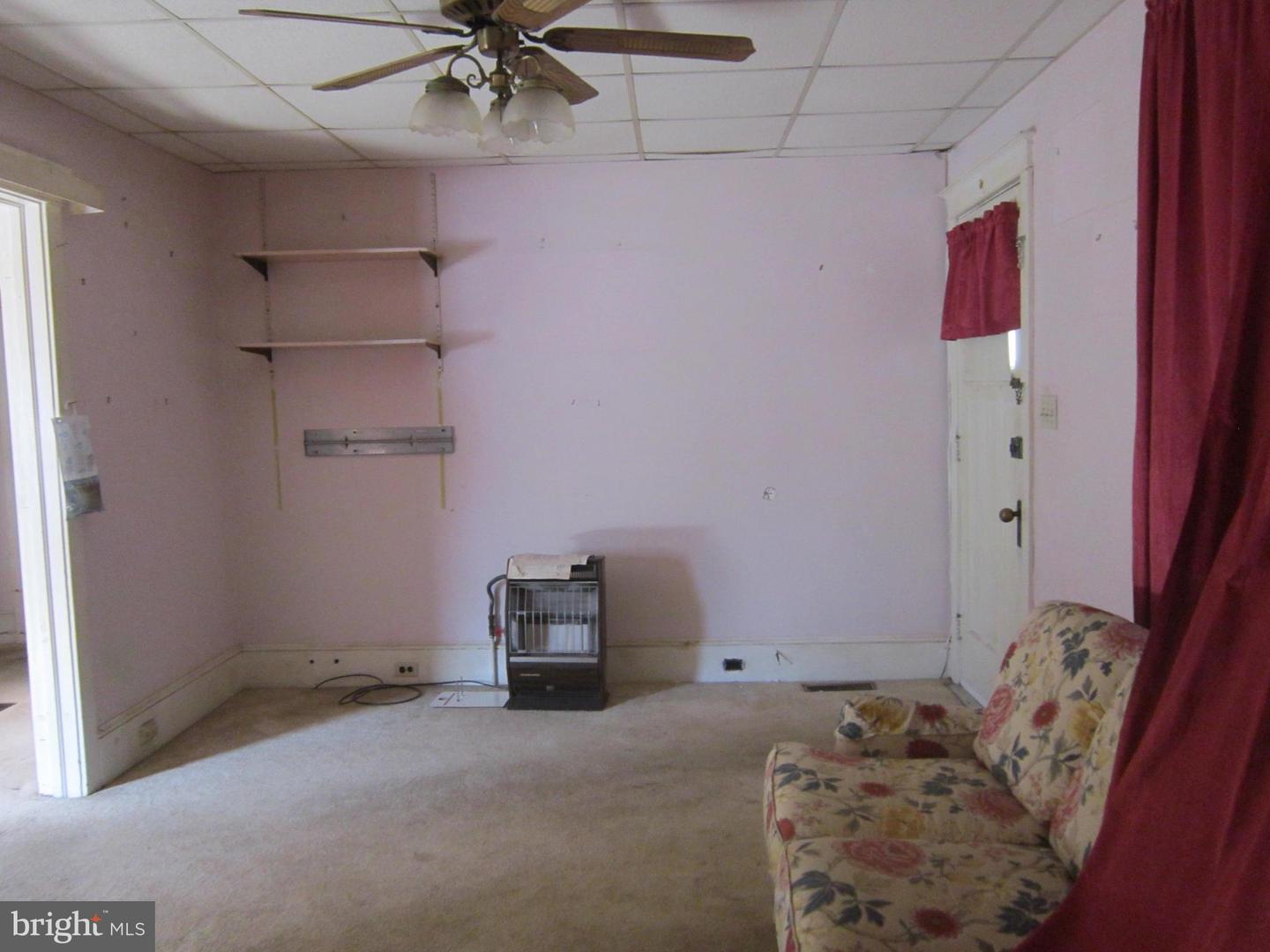 Photo 5 of 18 of 76 S Valley Ave #12 house