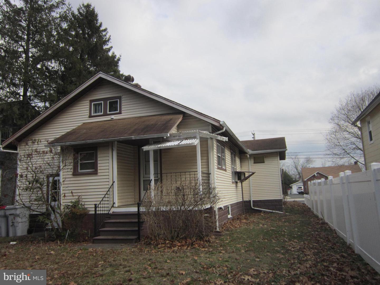 Photo 18 of 18 of 76 S Valley Ave #12 house