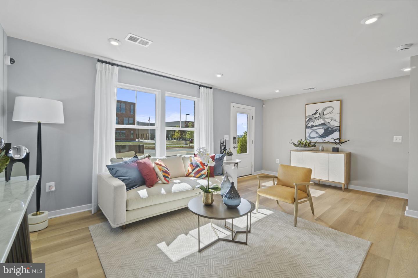 Photo 5 of 50 of 24164 Thurso Sq townhome
