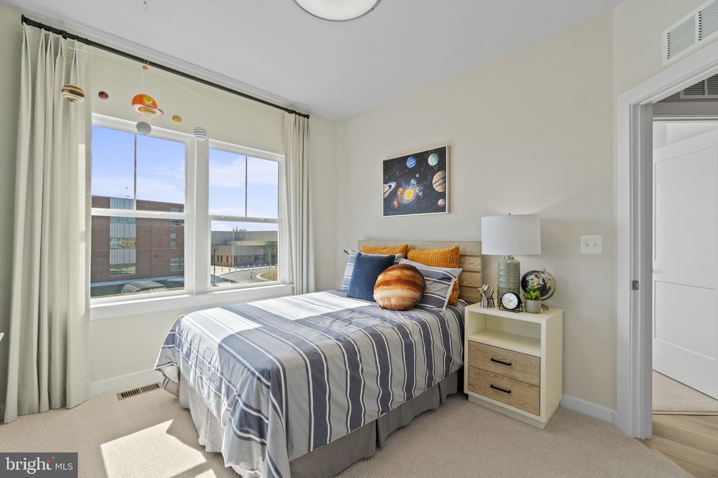 Photo 23 of 50 of 24164 Thurso Sq townhome